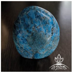 Apatite bleue vertus de cette pierre et bienfaits Superbe bloc